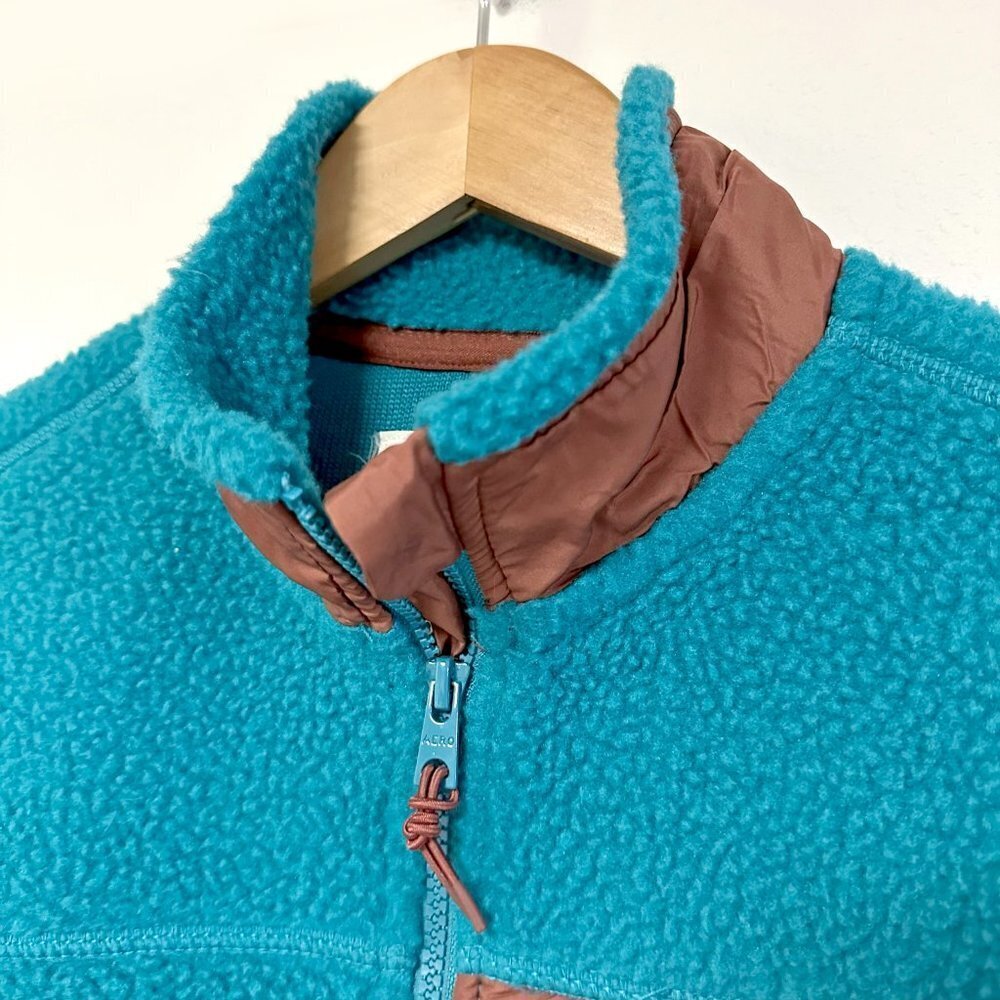Colorblocked Sherpa Jacket - Picture 5 of 11